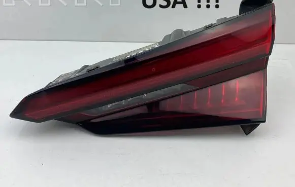 Audi A5 Tailgate rear/tail lights 8W6945094F 636534 31082017