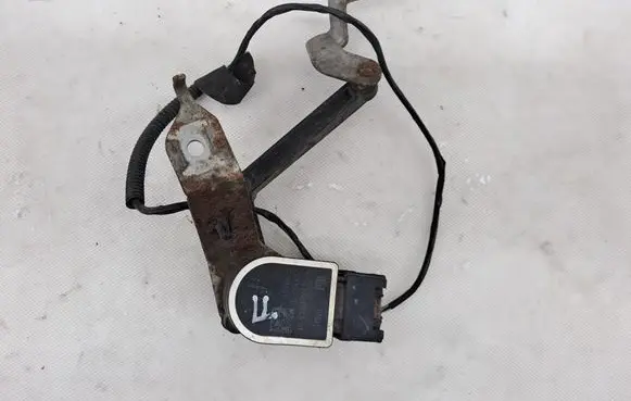 BMW 5 F10 F11 Headlight/headlamp level sensor 6860843