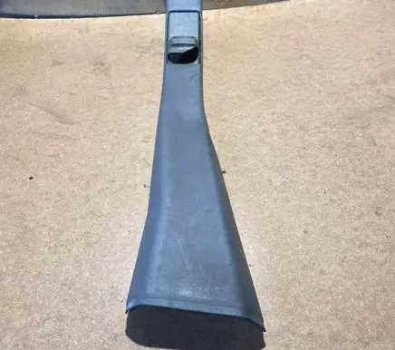 Mercedes-Benz E W124 (B) pillar trim (top) 1246923589