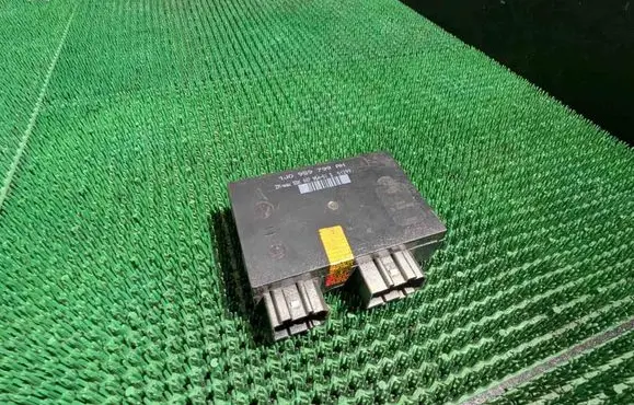 Skoda Octavia Mk1 (1U) Comfort/convenience module 1J0959799AH