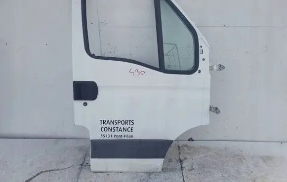 Iveco Daily 6th gen Front door