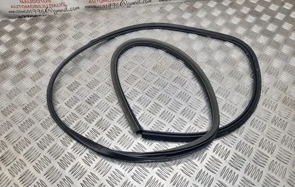Audi A2 Rear door rubber seal (on body) 8Z0839393
