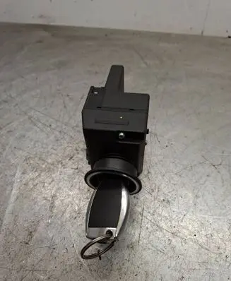 Mercedes-Benz C W203 Ignition lock 2035450508 33002106 8007873970206145