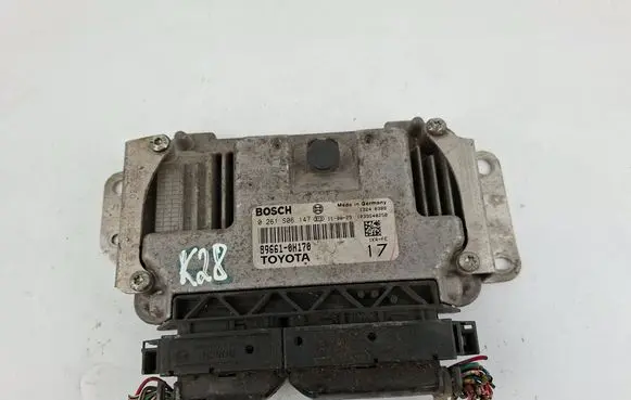 Toyota Aygo AB10 Engine control unit/module 896610H170 0261S06147