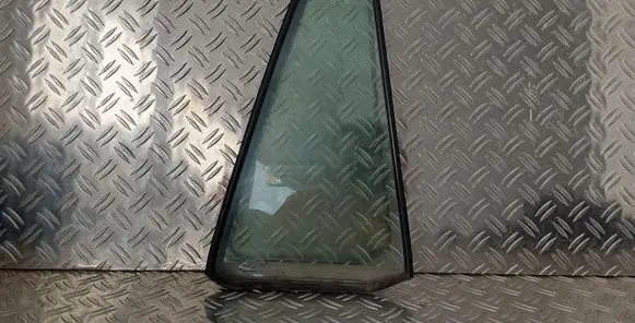 Toyota RAV 4 (XA20) Rear vent window glass 43R00033