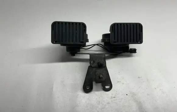 Jaguar XF X250 Horn signal CX2313A803AC