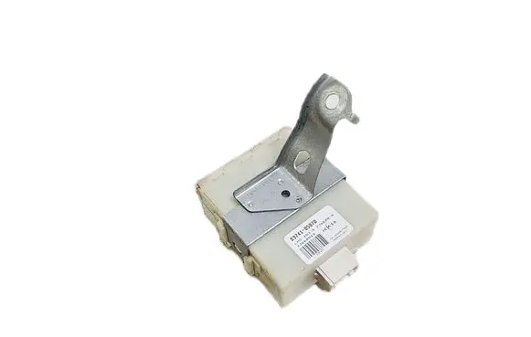 Toyota Avensis T220 Door control unit/module 89741-05070