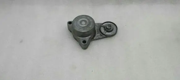 Mercedes-Benz CLS C218 X218 Generator/alternator belt tensioner A2782000470