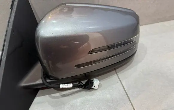 Mercedes-Benz A W176 Front door electric wing mirror 