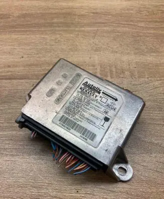 Renault Megane II Airbag control unit/module 8200481127 604289600