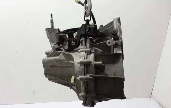 Manual 6 speed gearbox