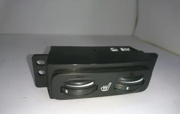 Toyota Avensis T250 Seat heating switch 8475105030 453417