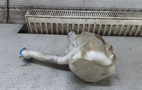 Honda Jazz Windshield washer fluid reservoir/tank