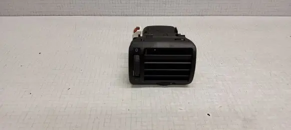Volkswagen PASSAT B5.5 Dash center air vent grill 3B0819704