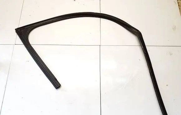 Citroen C4 II Picasso Rubber seal front coupe door 9676852680