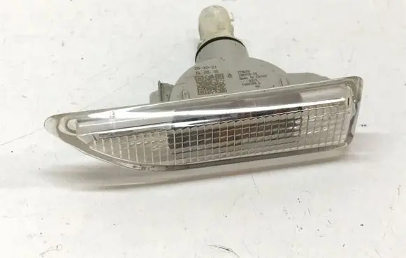 Mini Cooper Countryman F60 Front fender indicator light 7406369