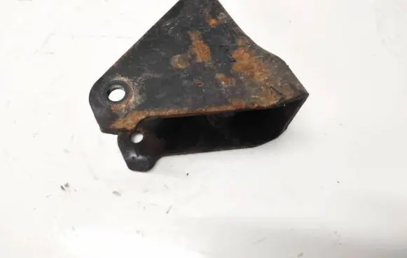 Hyundai Santa Fe Engine mounting bracket