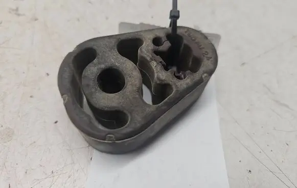 Opel Astra H Muffler mount bracket/holder 55557723