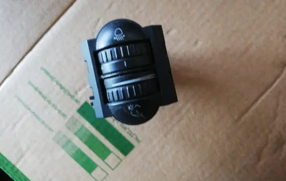 Volkswagen Golf V Headlight level height control switch 1K0941333D