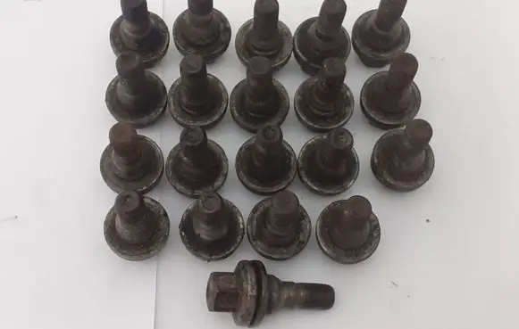 Peugeot 407 Nuts/bolts 