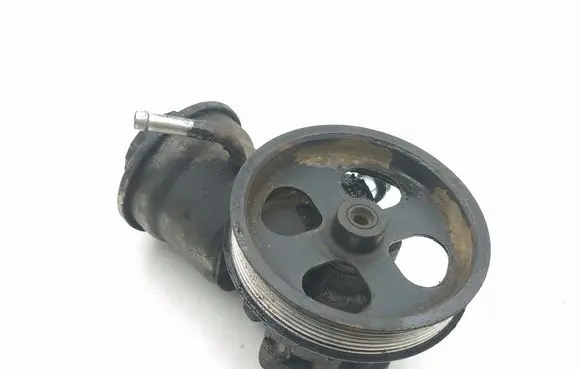Toyota Avensis T250 Power steering pump