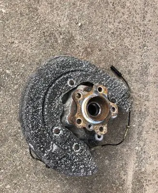 BMW 7 G11 G12 Front wheel hub 621654