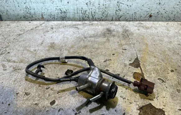 Audi Q3 8U AdBlue injector 0444025046 030916193634 04L131113Q