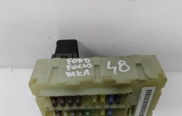 Ford Focus Comfort/convenience module 98AG14K150AE