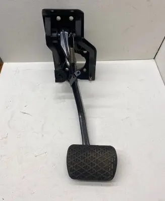 Mercedes-Benz S W220 Brake pedal A2202901119