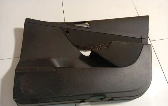 Volkswagen PASSAT B6 Front door card panel trim 3C1867012
