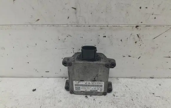 Audi Q5 SQ5 8R Distronic sensor radar 8R0907561A 0203300420
