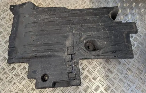 Volvo XC40 Front underbody cover/under tray 