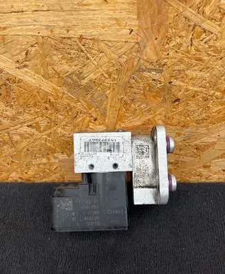 Audi e-tron Air conditioning (A/C) expansion valve 4KE820339E 4M0816682E
