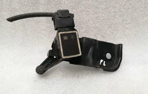 Mercedes-Benz S W221 Headlight/headlamp level sensor A2213270140