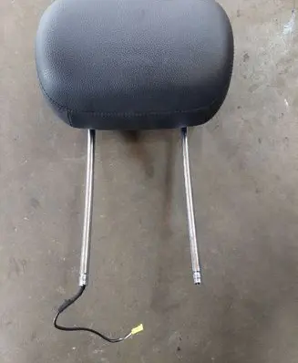 Mercedes-Benz E W211 Front seat headrest 