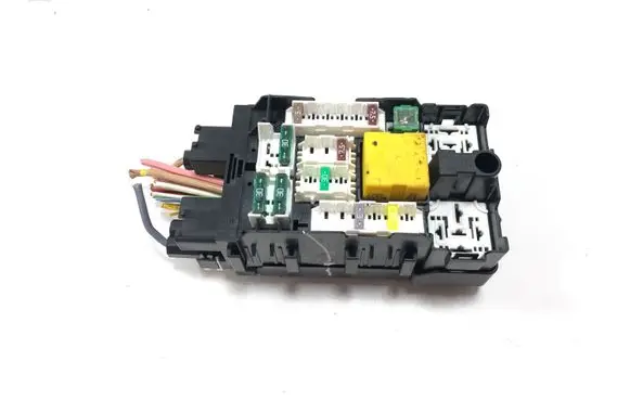 Citroen C4 II Fuse module 9665492680
