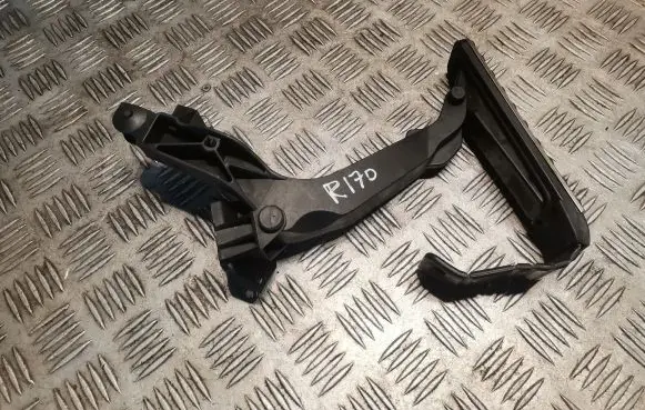 Mercedes-Benz SLK R170 Accelerator throttle pedal 1703010120 A1703010120