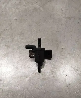 Renault Megane III Turbo solenoid valve 8200849747