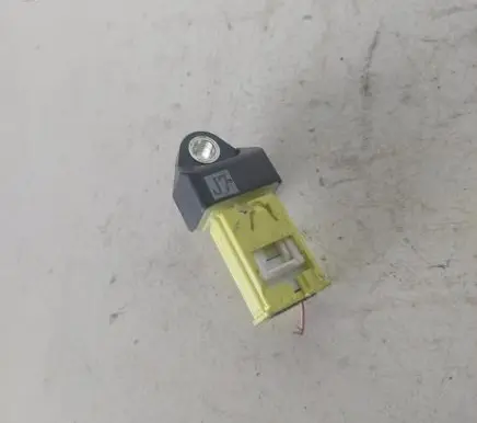 Lexus RX 450H Airbag deployment crash/impact sensor 8983128040