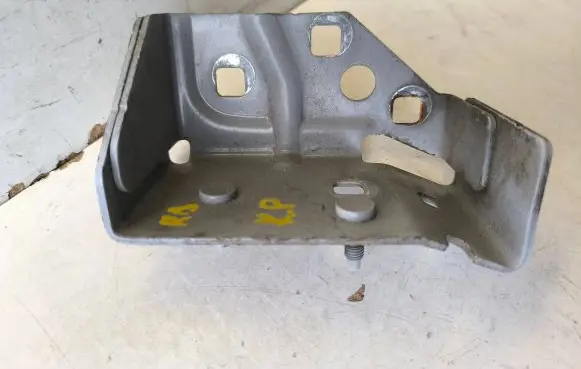 Opel Vivaro Hood Support Bracket (s) 3512063R 93451643