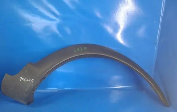 Volvo XC70 Front arch trim 30655855