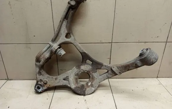 Mercedes-Benz ML W164 Rear control arm