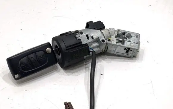 Citroen C4 I Ignition lock 