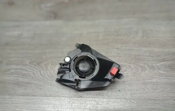 Volvo V70 Parcel shelf speaker 8633992