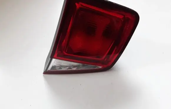 Chevrolet Orlando Tailgate rear/tail lights E1312982