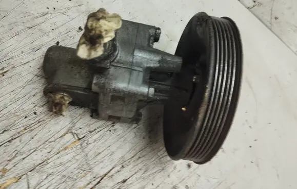 Audi A6 S6 C4 4A Power steering pump 7681955265 0195830 048145155F
