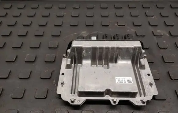 BMW 2 F45 Engine control unit/module 8662843 0261S15082 170248290