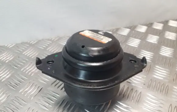 Mercedes-Benz ML W164 Engine mount bracket A2512403117