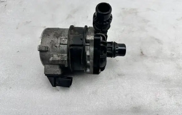 Mercedes-Benz S W222 Electric auxiliary coolant/water pump A0005001986