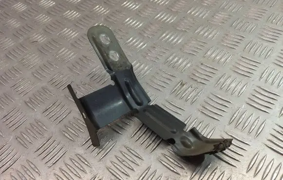 BMW X3 F25 Fender mounting bracket